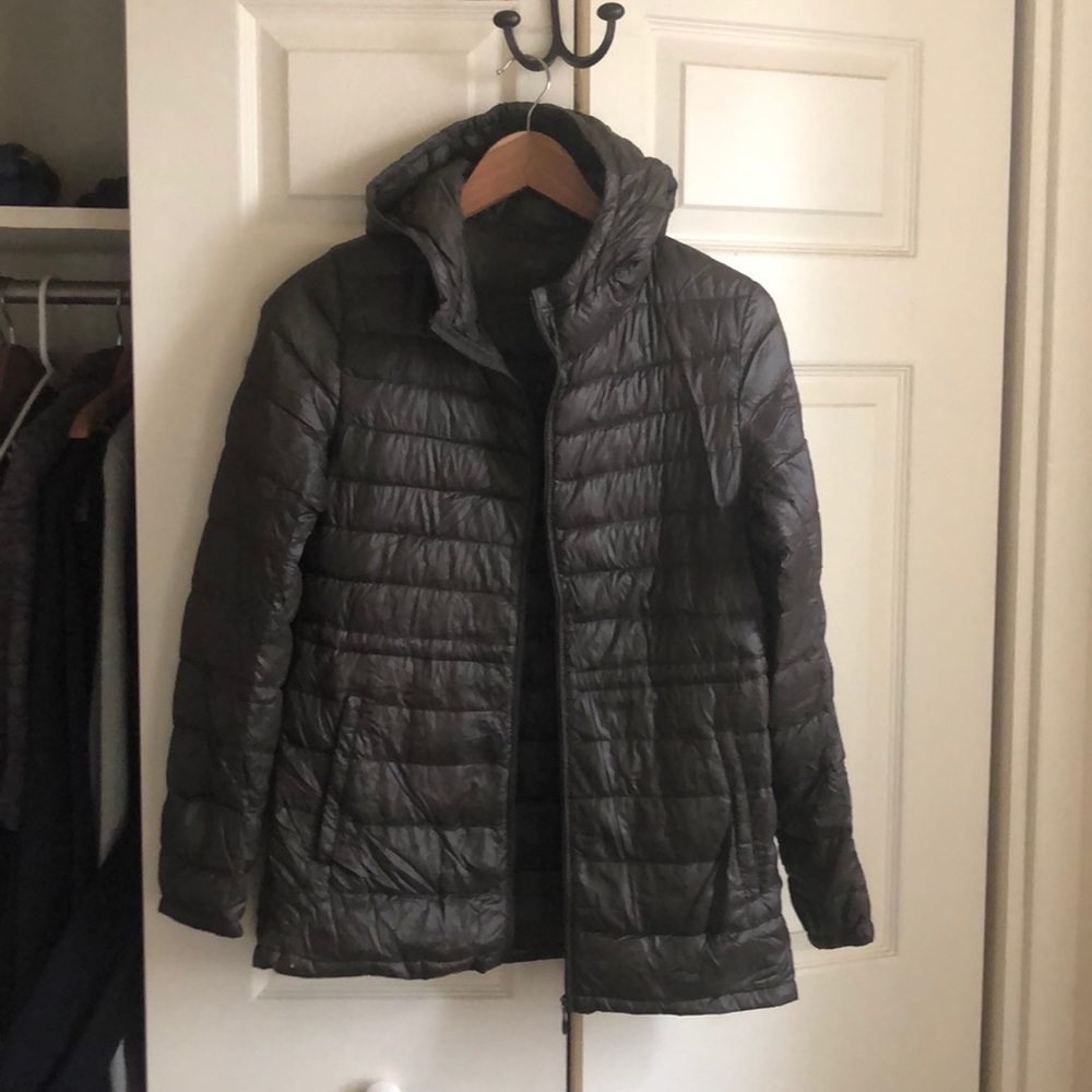 Uniqlo down sweater coat xs dark green